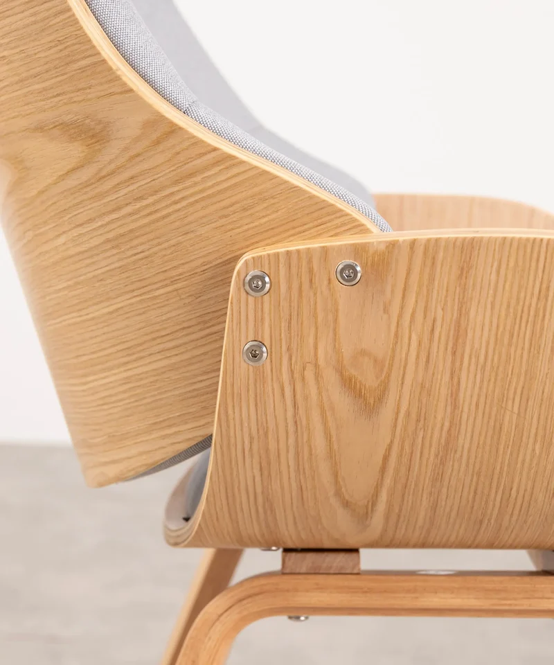 Sillón de Madera Tapizado en Tela y Lino con Reposapiés Benson