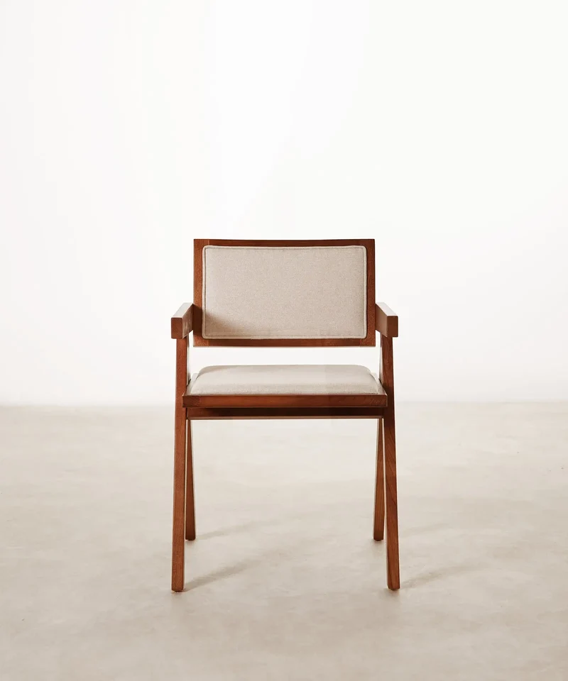 Silla de Comedor en Madera y Tapizada con Reposabrazos Matilde