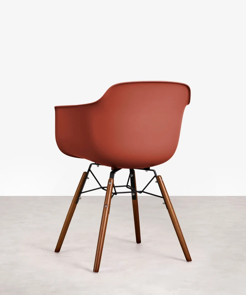 Silla de Polipropileno y Madera con Reposabrazos Elon Arms