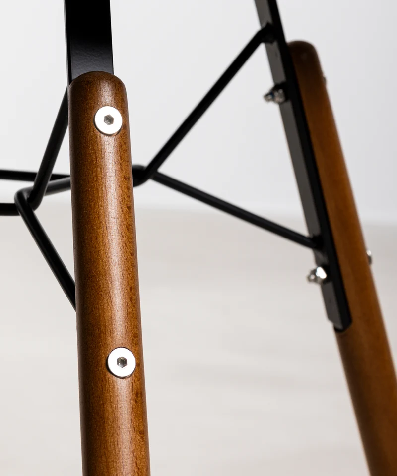 Silla de Polipropileno y Madera con Reposabrazos Elon Arms