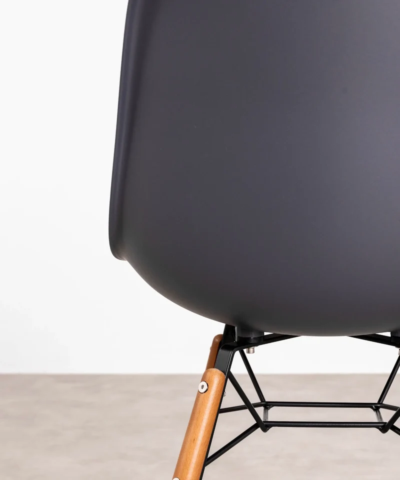 Silla de Polipropileno y Madera Elon