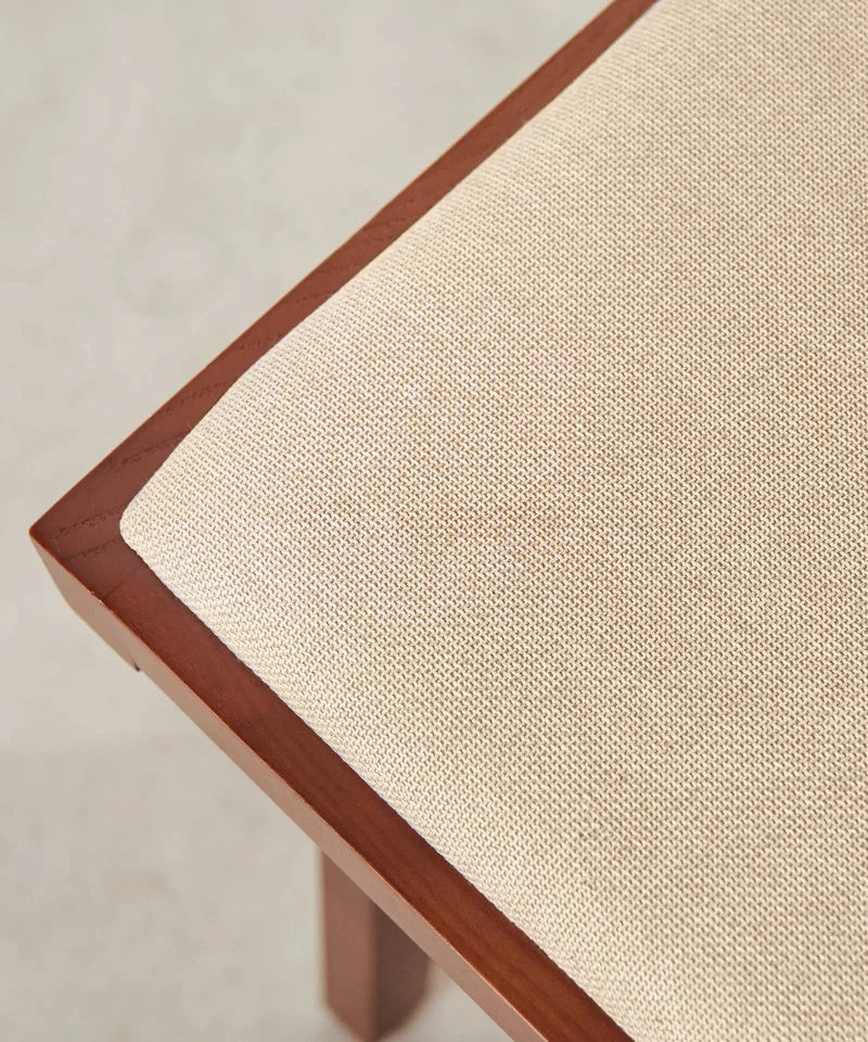 Silla de Comedor en Madera Tapizada Pauline