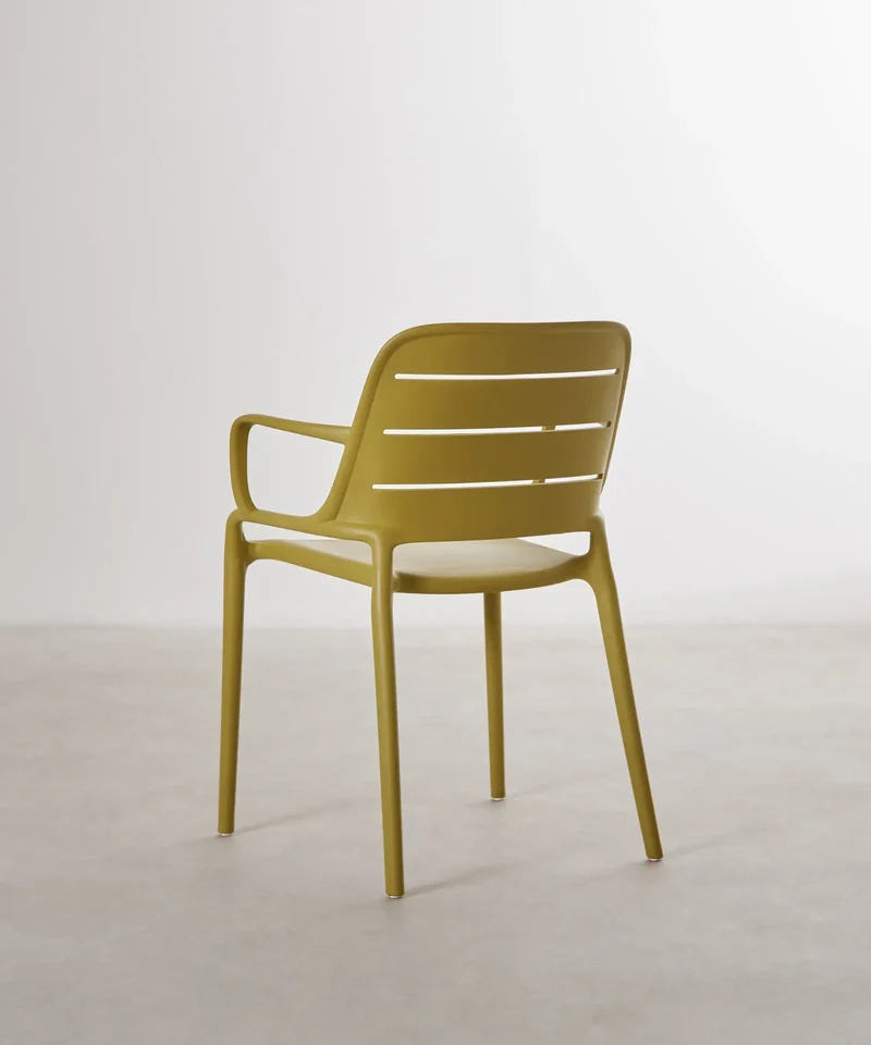 Silla de Polipropileno con Reposabrazos Mila