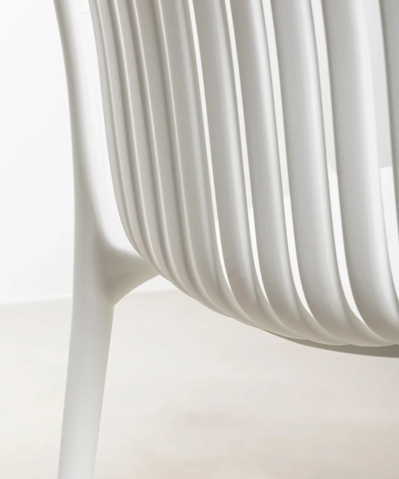 Silla de Polipropileno con Reposabrazos Kora Arms