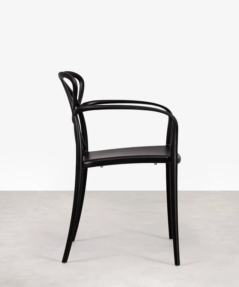 Silla de Polipropileno con Reposabrazos Maestro Arms