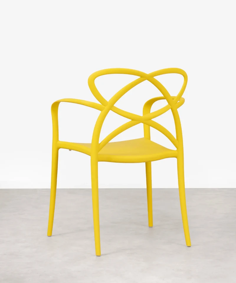 Silla de Polipropileno con Reposabrazos Maestro Arms