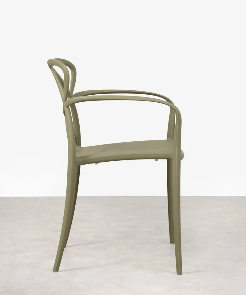 Silla de Polipropileno con Reposabrazos Maestro Arms