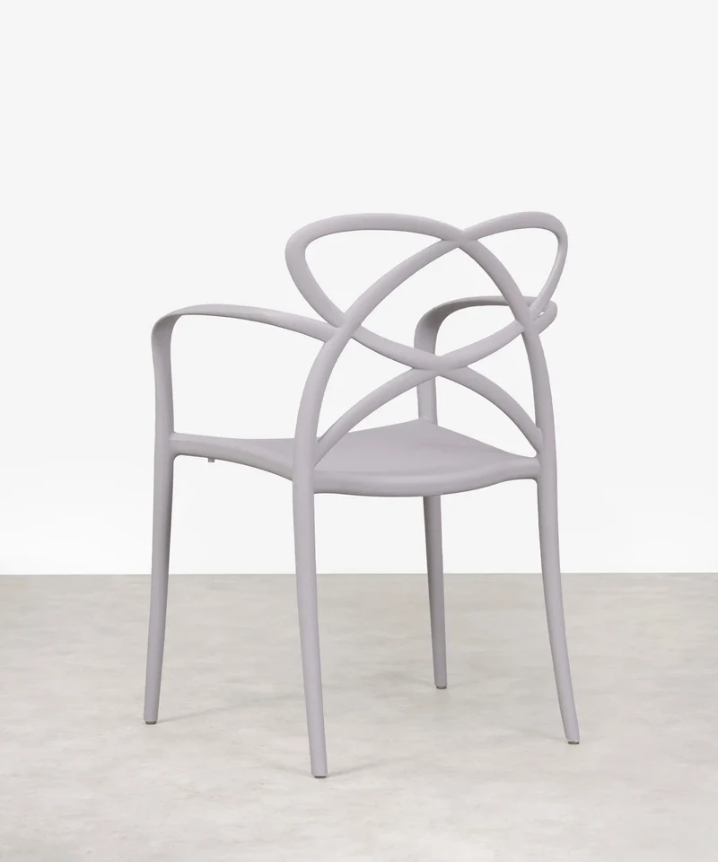 Silla de Polipropileno con Reposabrazos Maestro Arms
