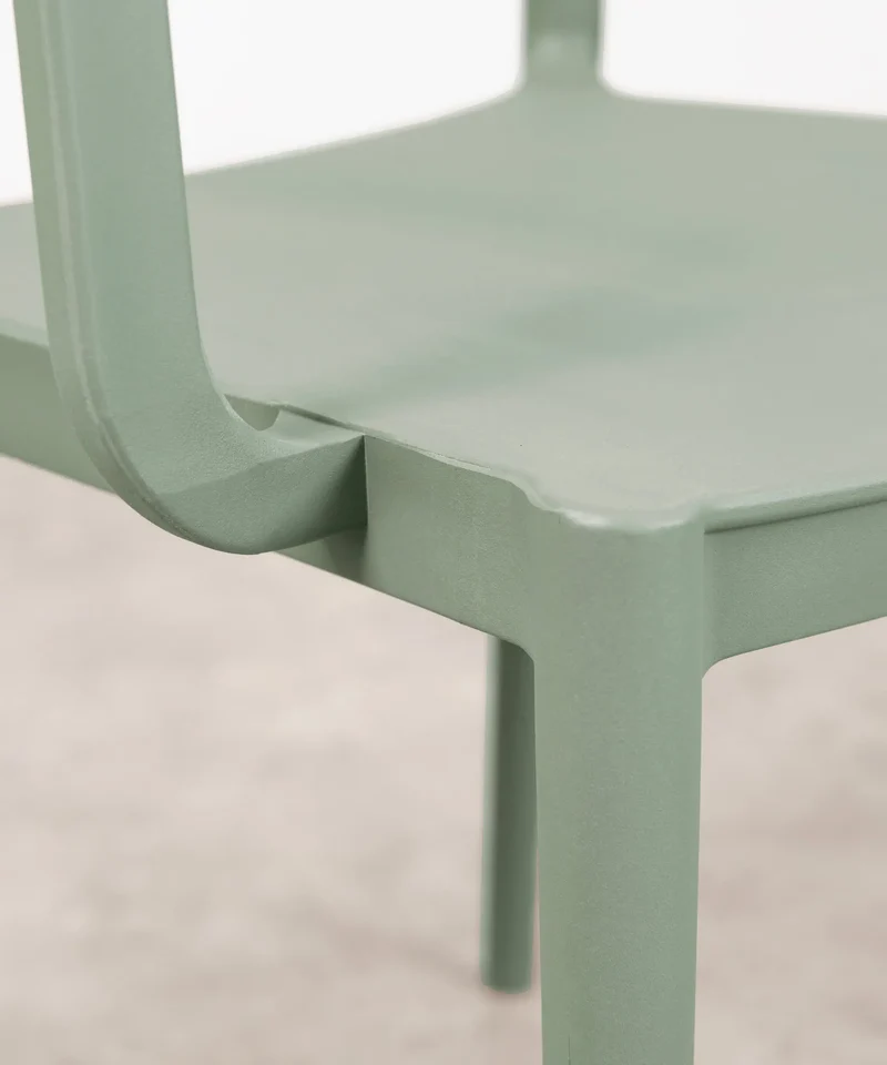 Silla de Polipropileno con Reposabrazos Nina Arms