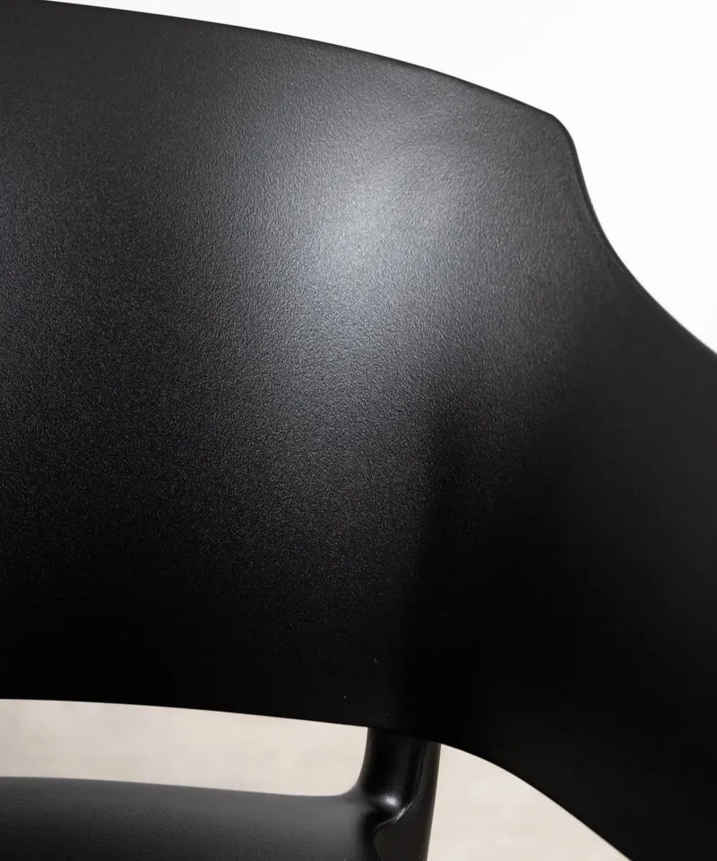 Silla de Polipropileno con Reposabrazos Liam