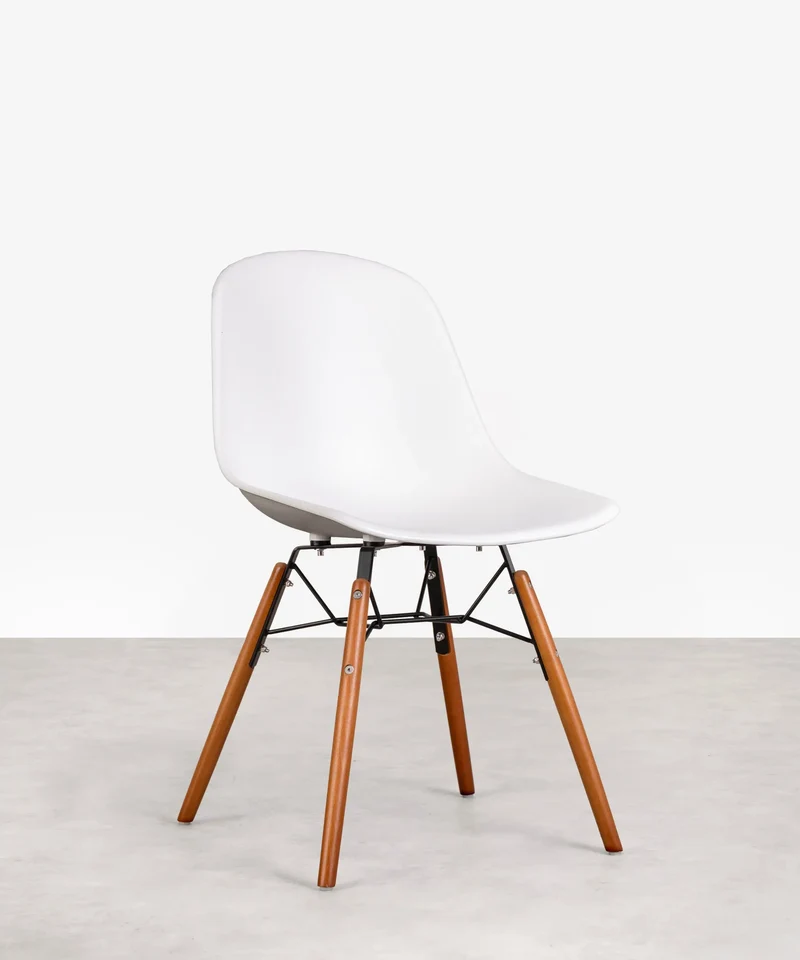 Silla de Polipropileno y Madera Elon