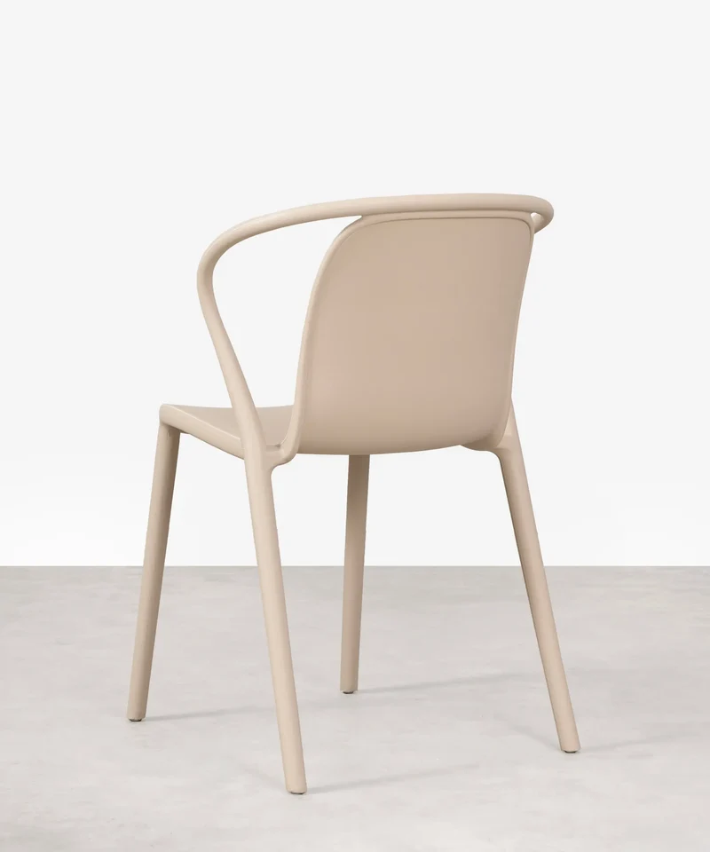 Silla de Polipropileno con Reposabrazos Gigi