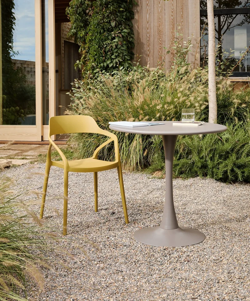 Silla de Polipropileno con Reposabrazos Grace