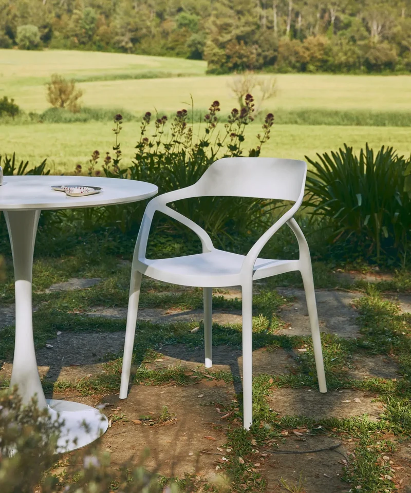 Silla de Polipropileno con Reposabrazos Grace