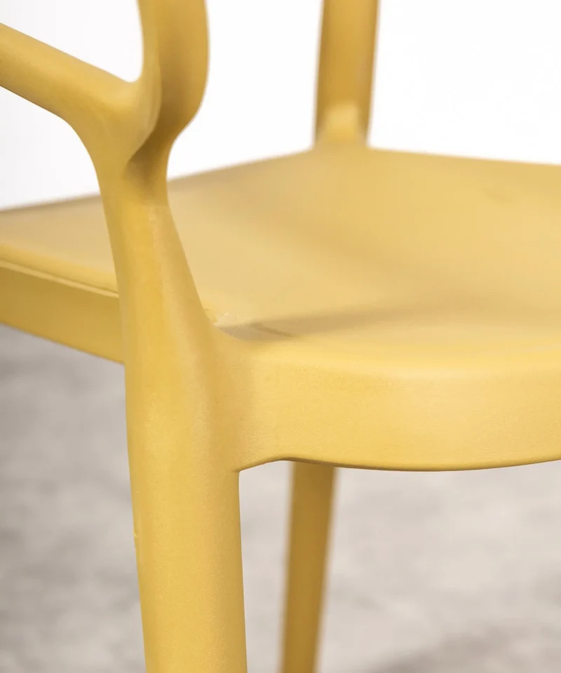 Silla de Polipropileno con Reposabrazos Nil
