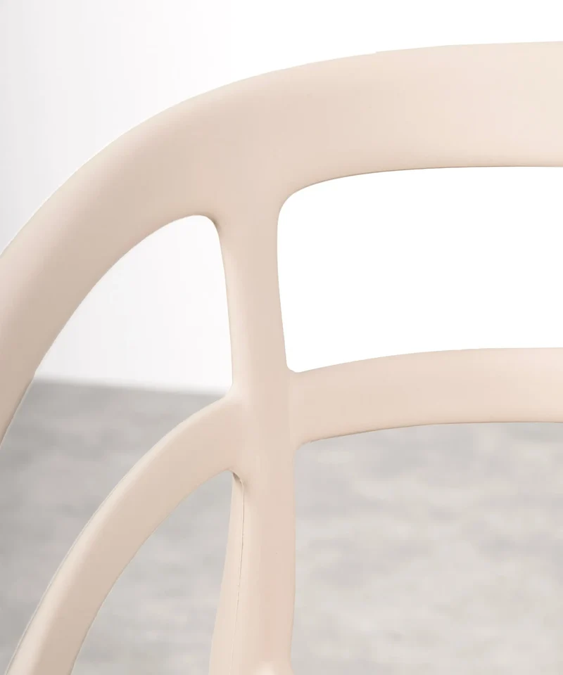 Silla de Polipropileno con Reposabrazos Nil