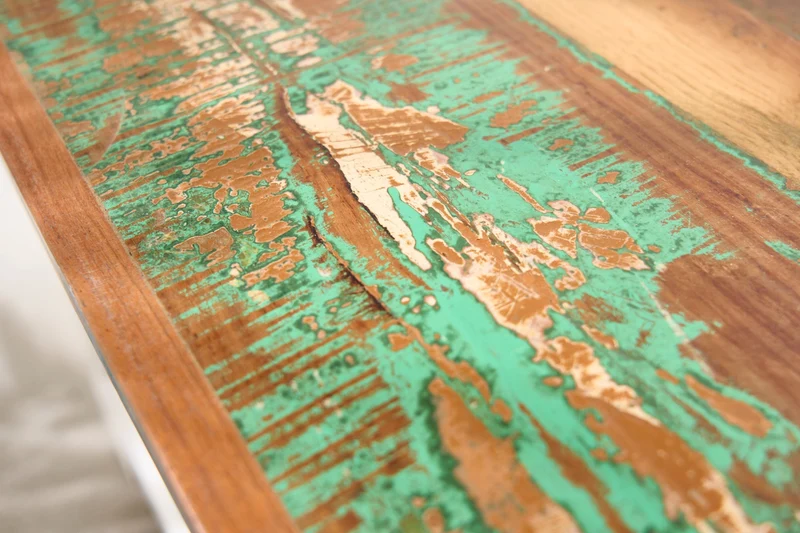Table basse solide JAKARTA 70cm coffre en bois coloré blanc fabriqué à partir de bateaux de pêche recyclés avec tiroirs