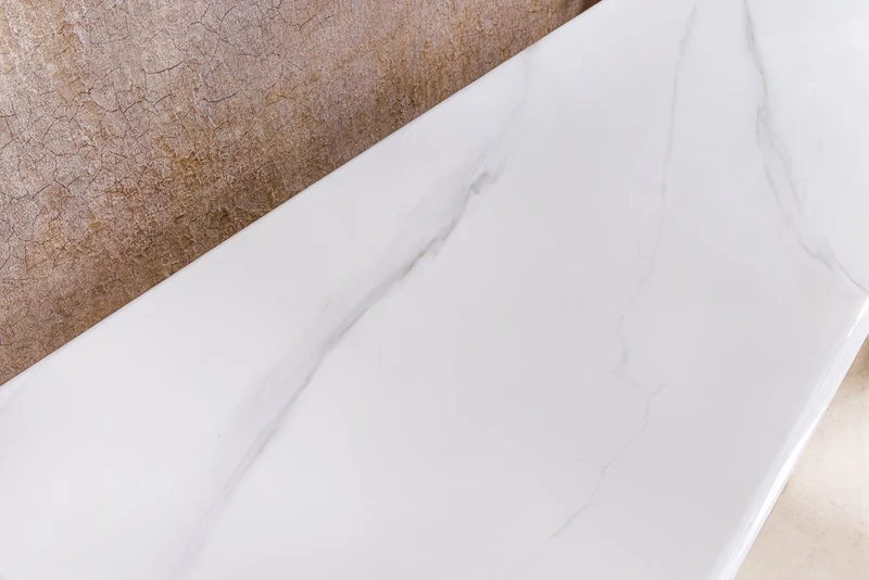 Console design ART LIVING 140cm marbre blanc céramique champagne or brossé