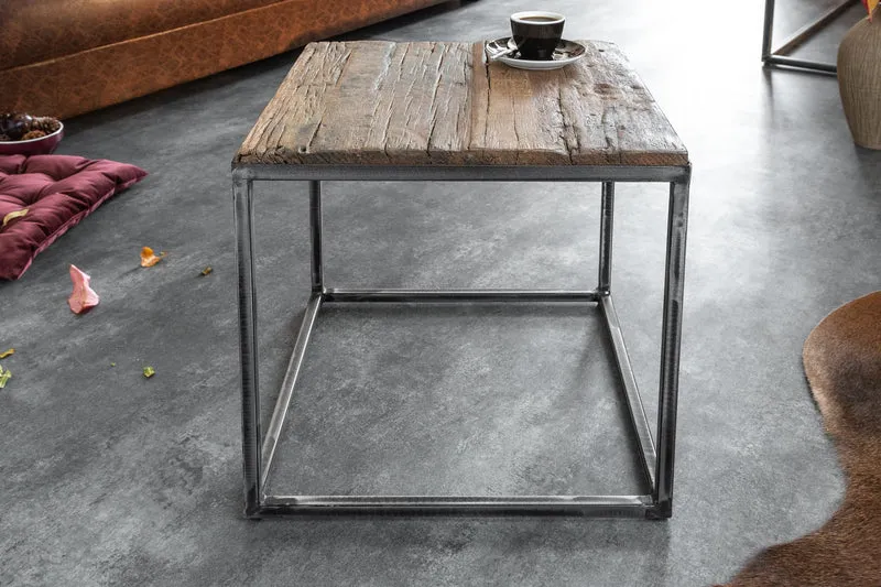 Table d'appoint industrielle BARRACUDA 40cm en bois massif recyclé avec pieds fléchis