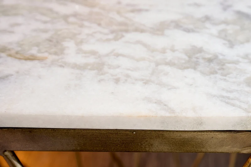 Table d'appoint design DIAMOND 50cm marbre blanc laiton métal