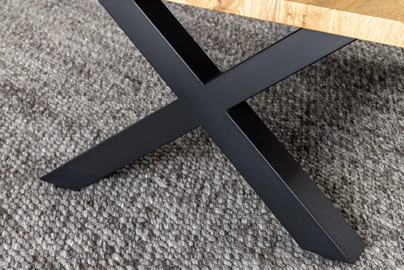 Table basse industrielle WILD 90cm aspect chêne sauvage marron bord d'arbre en métal noir