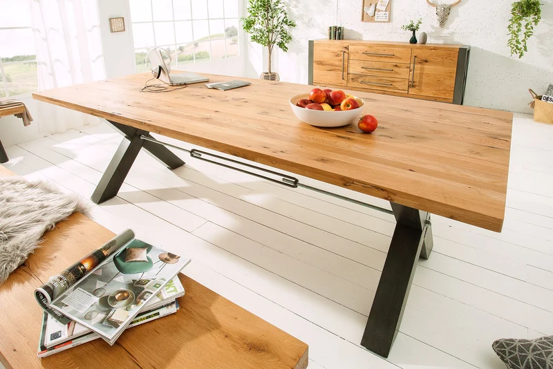 Table à manger en bois massif THOR 200cm chêne sauvage naturel huilé gris structure en X métal design industriel