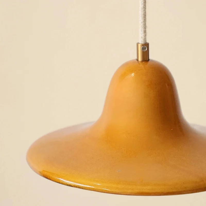 SUSPENSION ÉMAILLÉE - MIEL