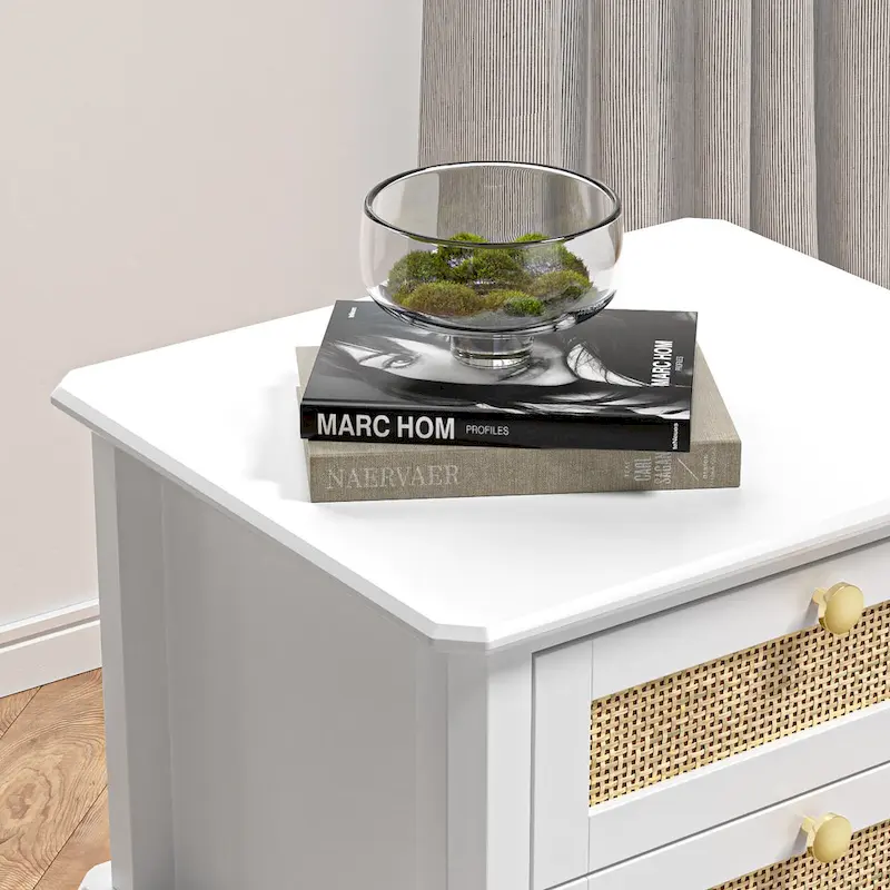 Table de chevet moderne de 71 cm de haut avec 2 tiroirs, en bois et rotin, avec étagère de rangement pour chambre à coucher, couleur blanche