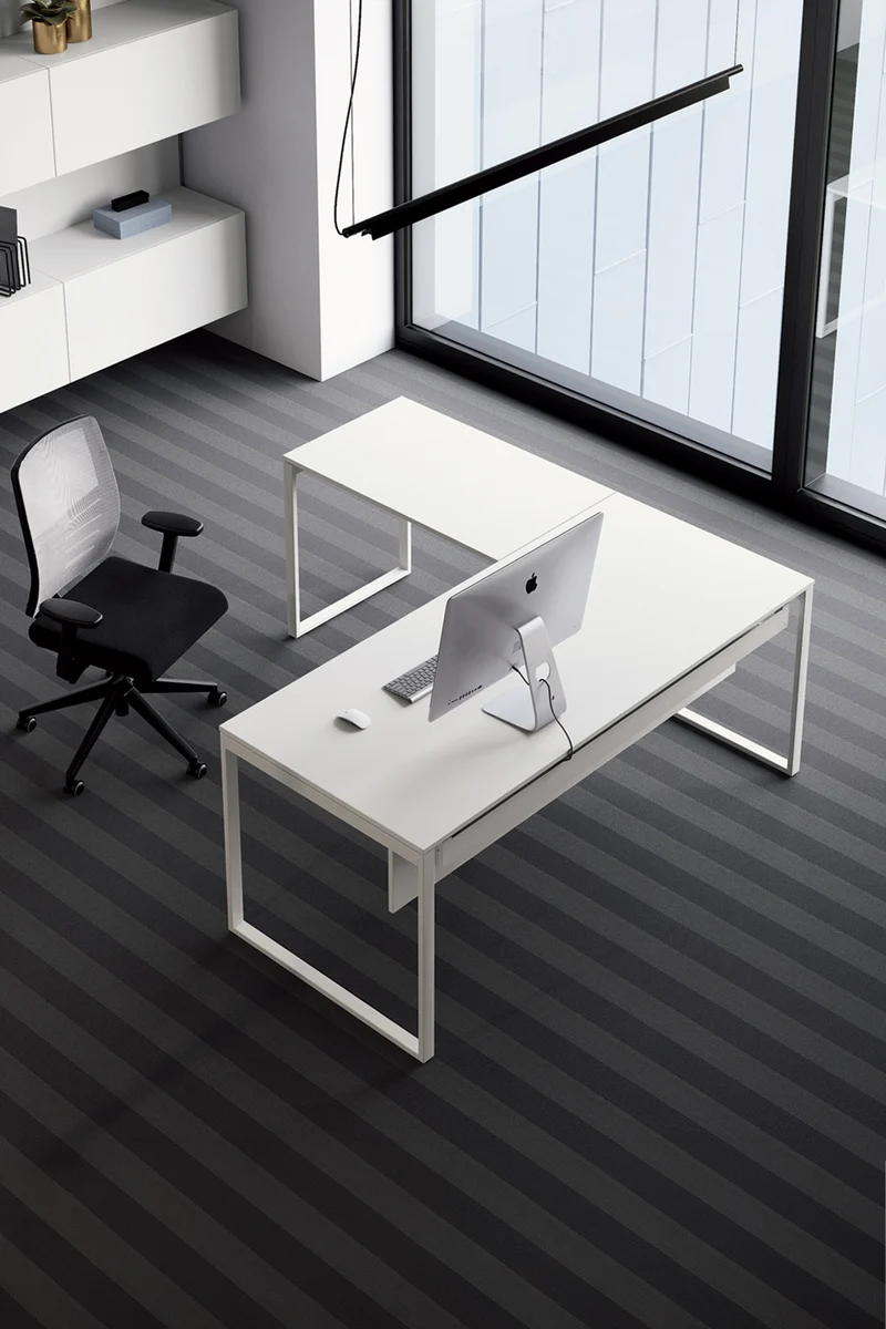 Bureau de direction Pop Square avec retour
