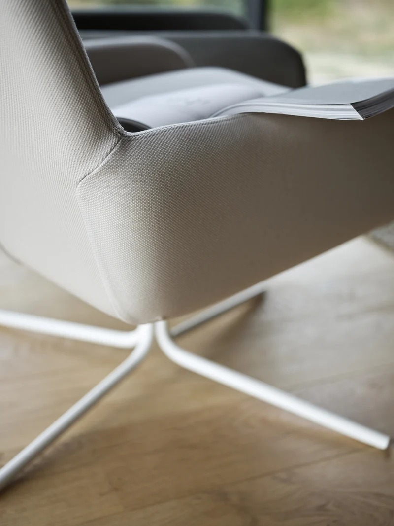Fauteuil Pivotant Coco – Design Busk+Hertzog