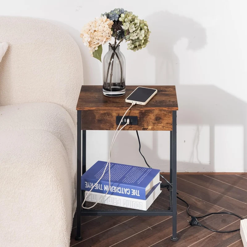 Table d'appoint/Bout de canapé design industriel en bois marron vintage et métal noir avec double plateau et ports USB intégrés - OAKHAM