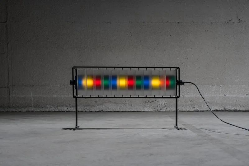 AILLEURS - Lampe à poser