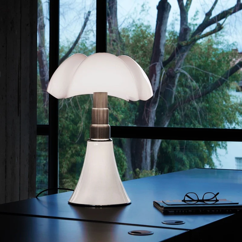 Table and Floor Lamp PIPISTRELLO 66-86 cm by Gae Aulenti for Martinelli Luce