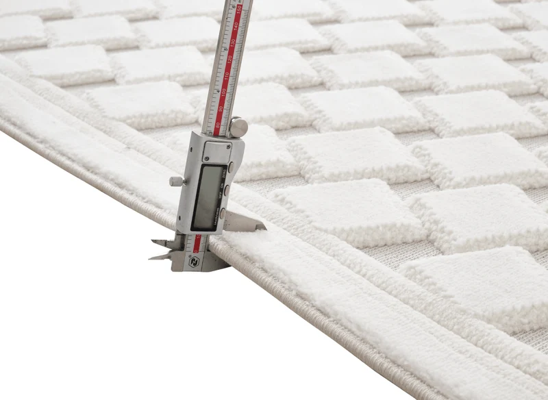 Tapis blanc écru à formes carrées 192 x 290 cm LERIS