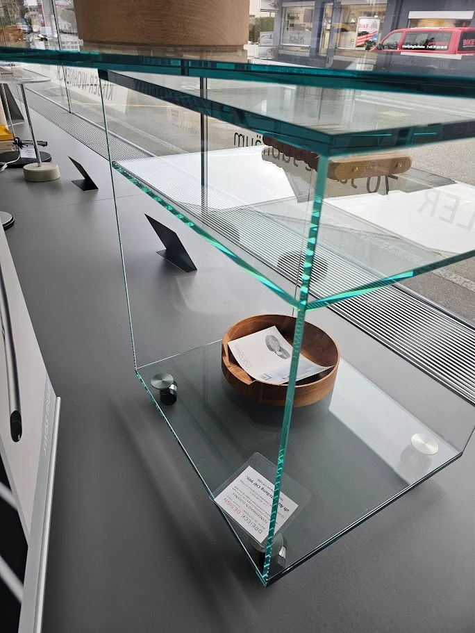 Dreieck Design Fernsehwagen DIOGENES