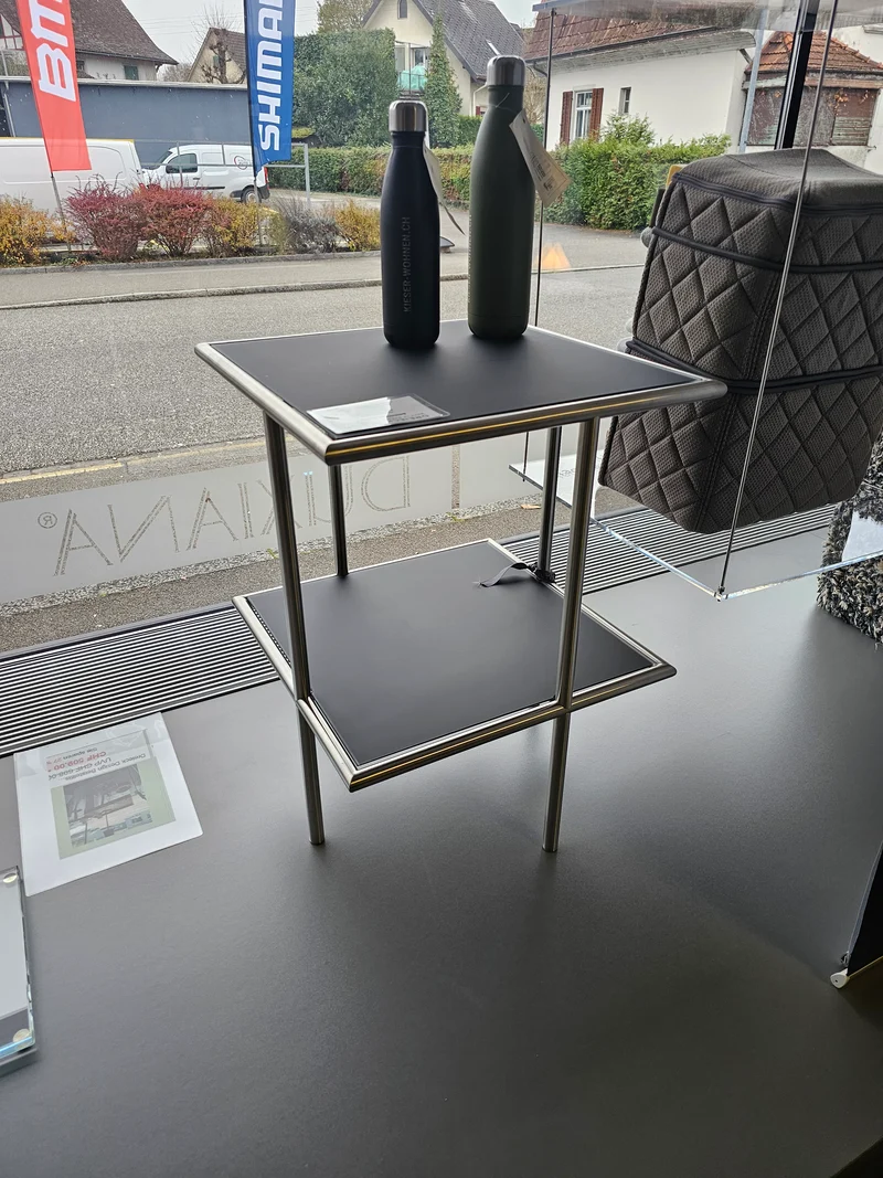 D-TEC U.F.O. 46 Beistell-Tisch ab Ausstellung
