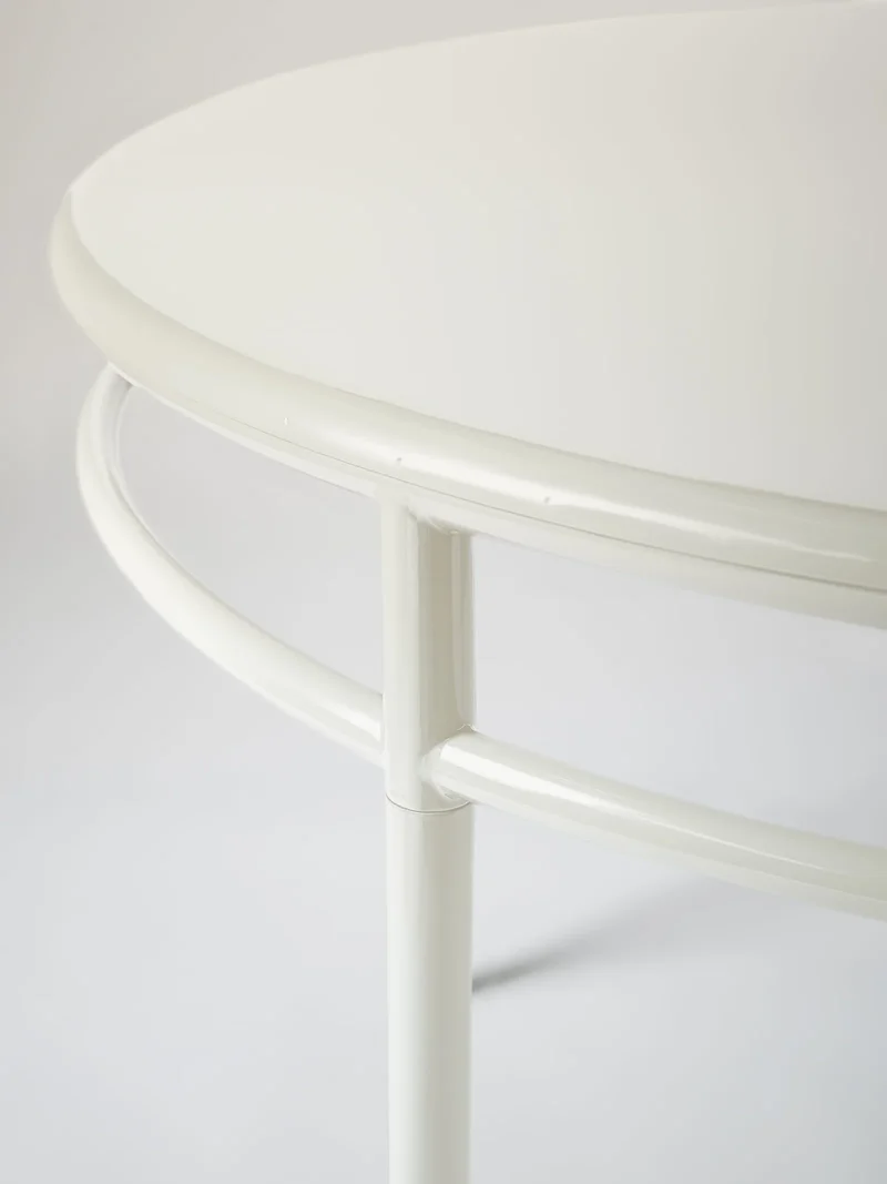 T37 - Table café