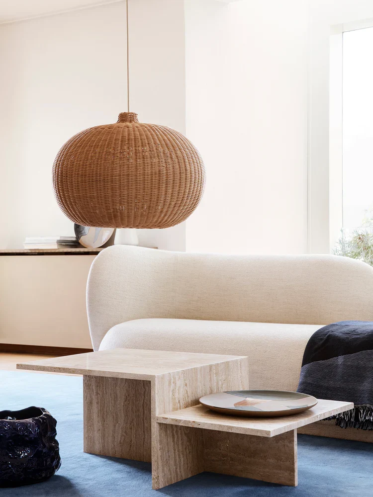 DISTINCT - Table basse en Travertin