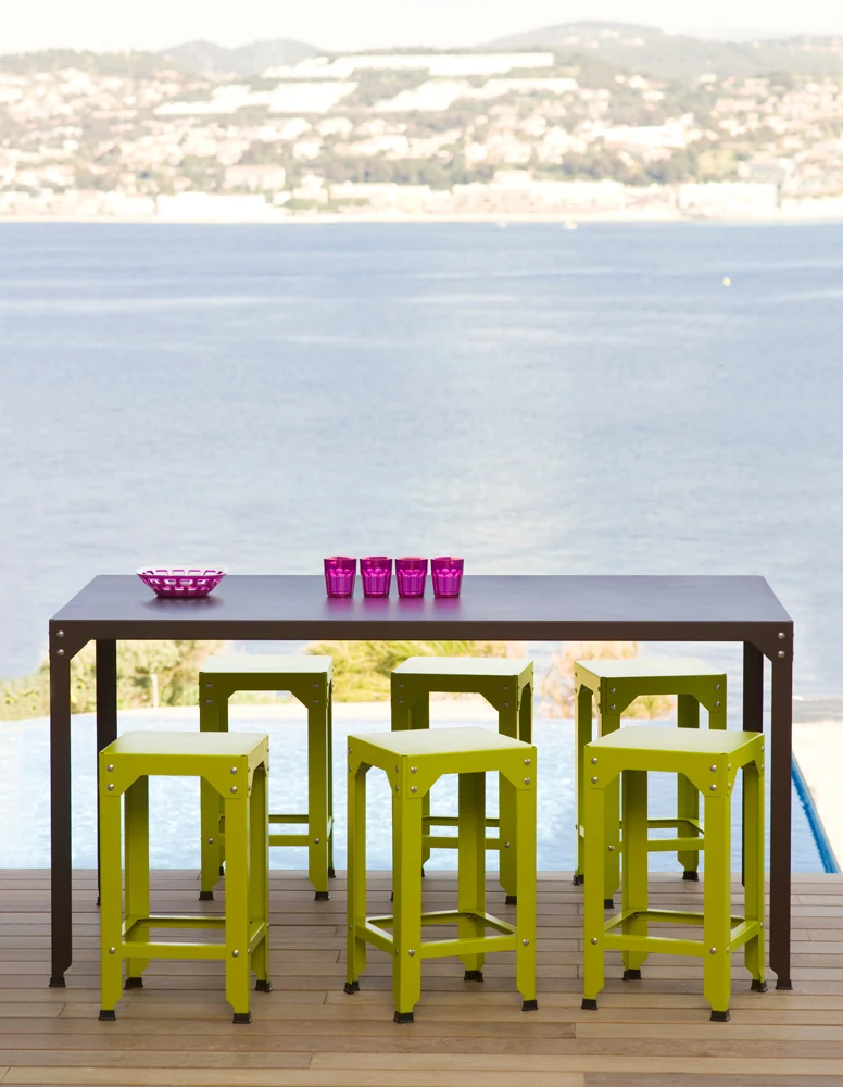 HEGOA - Table