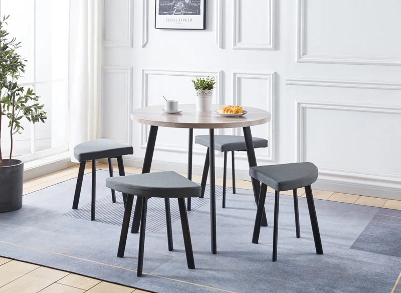 Ensemble table à manger en bois gris clair avec 4 tabourets gris IRINA
