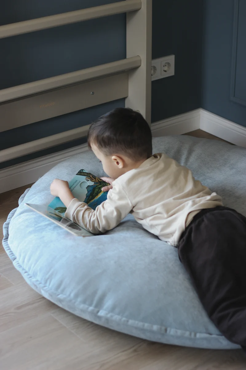 LEMPI floor cushion | light blue