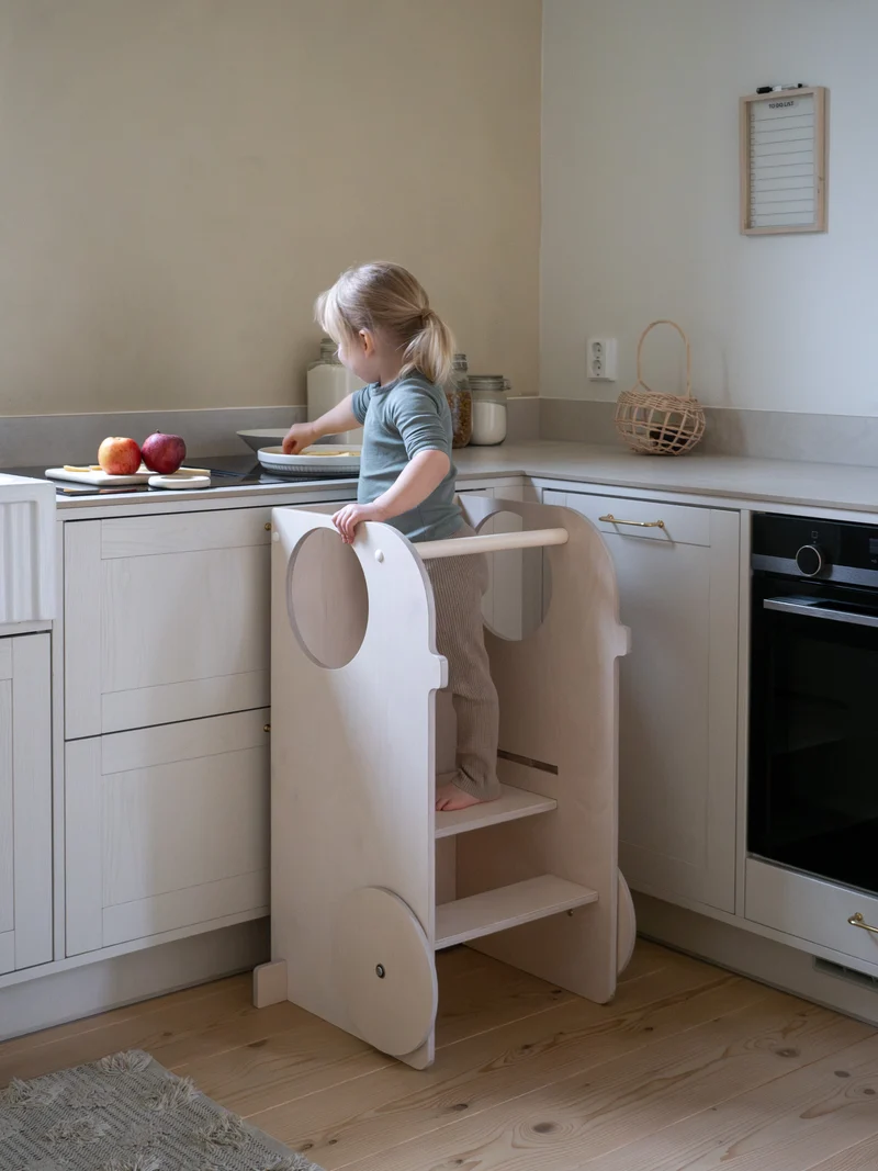 VERSO learning tower | birch