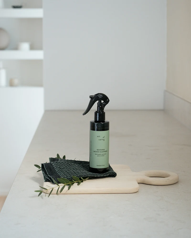Reviving wood cleanser | Swedish pine - 200 ml