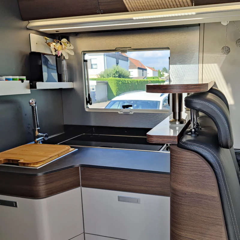 Tablette de rangement en 2 parties pour les modèles Adria à partir de 2021