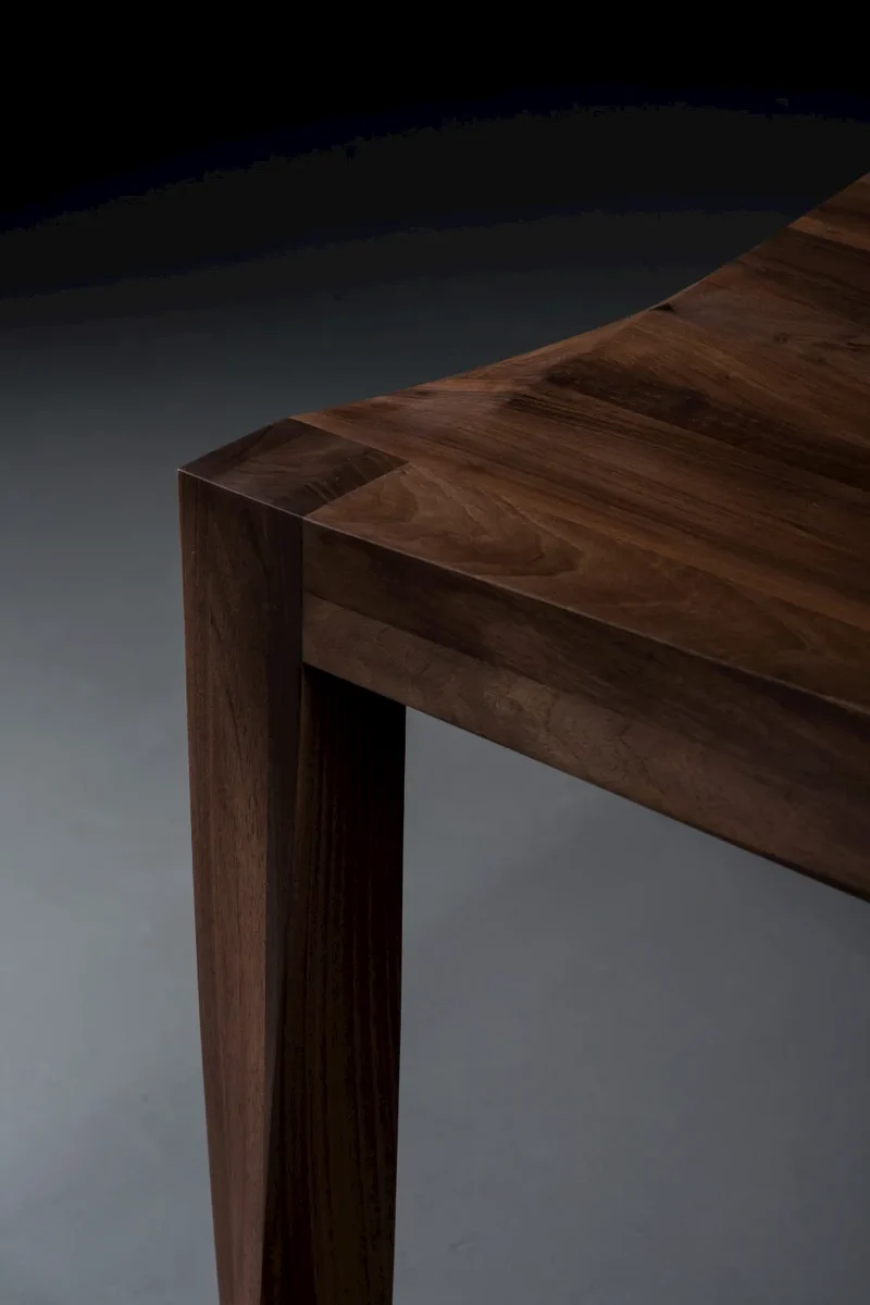 Torsio Table