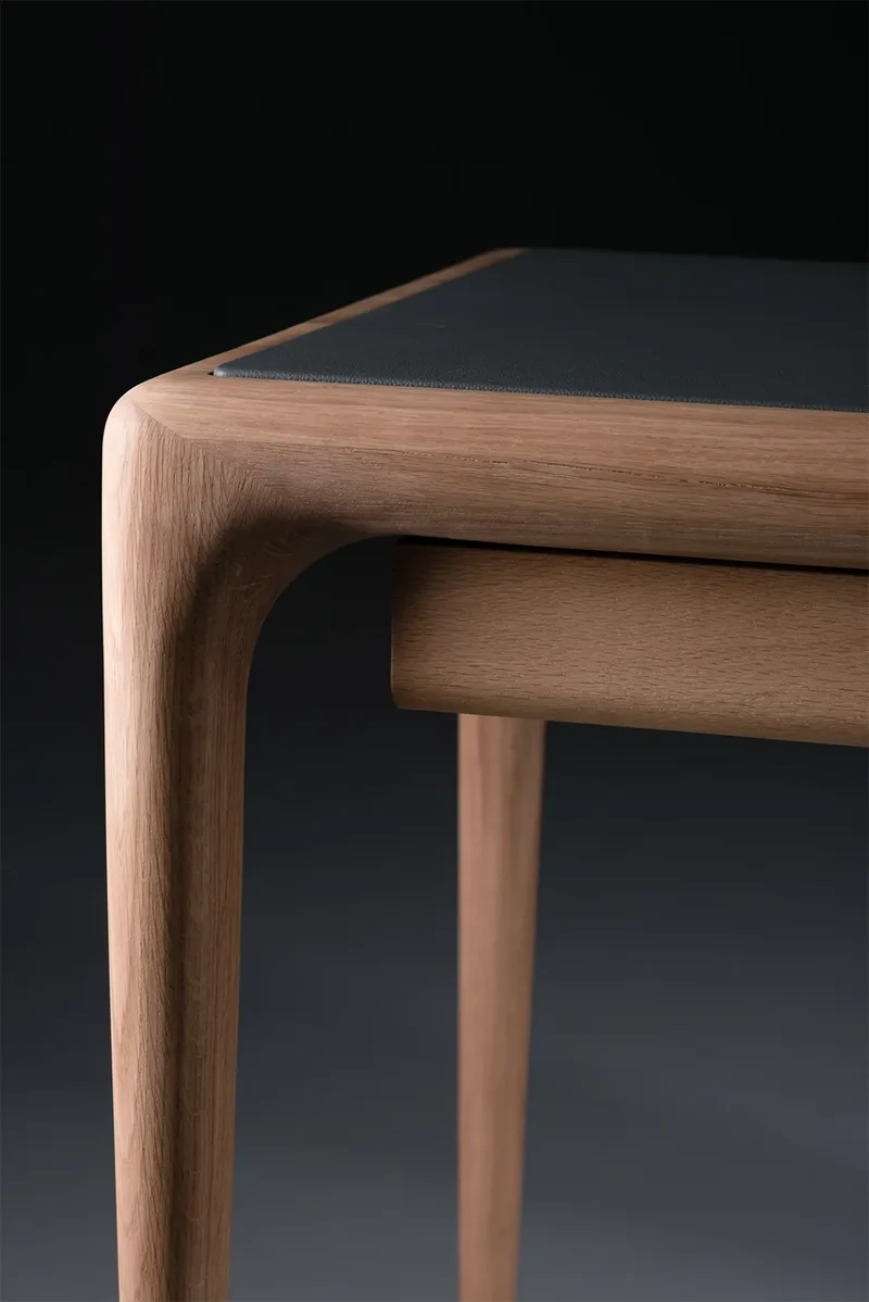 Latus Leather Desk