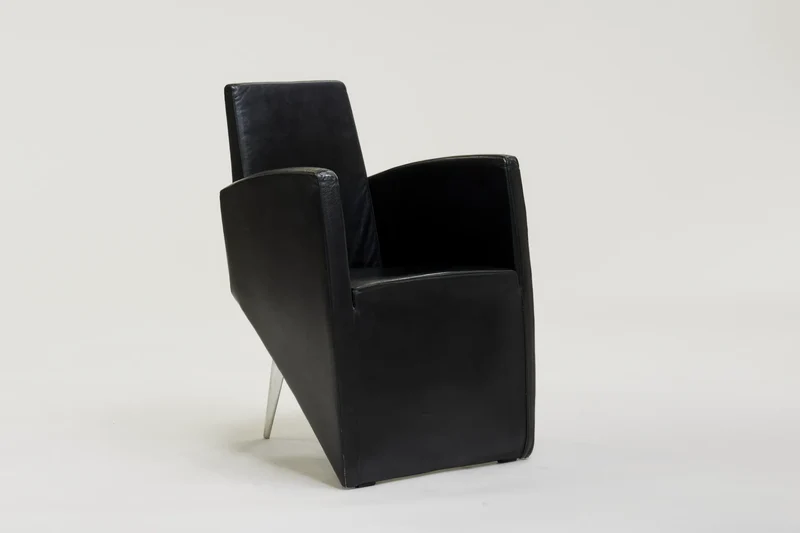 Leather armchair 'J série Lang' by Philippe Starck