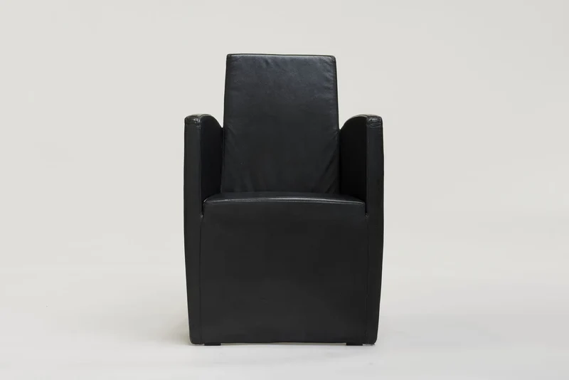 Leather armchair 'J série Lang' by Philippe Starck