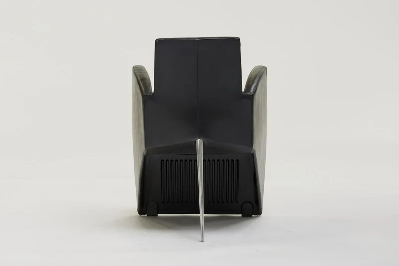 Leather armchair 'J série Lang' by Philippe Starck