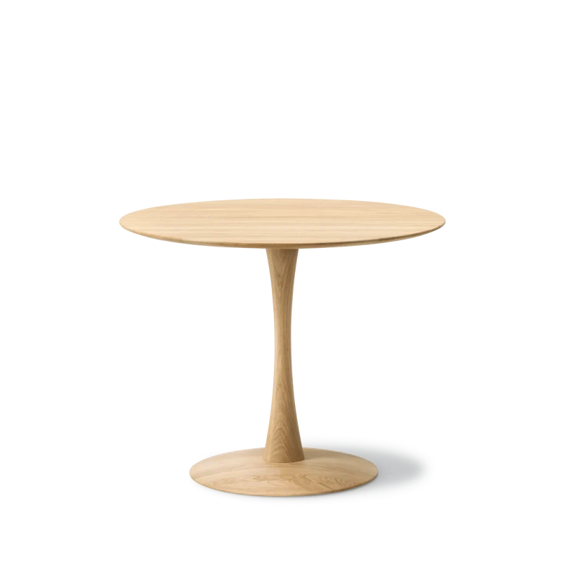 ND109 Trisse Dining Table